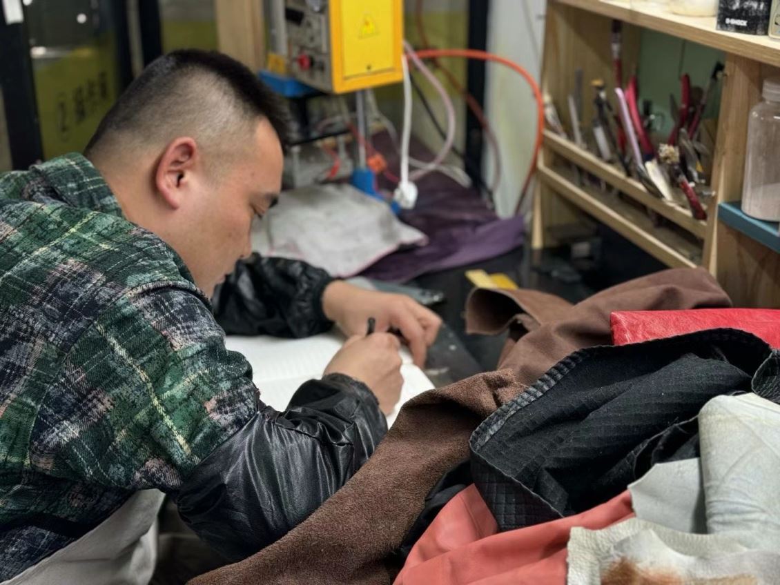 奎屯新疆干洗店加盟告诉你不同的洗衣房适合使用的水洗机械也不同